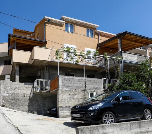Apartment Brane
