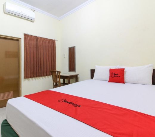 RedDoorz near Rumah Sakit Condong Catur