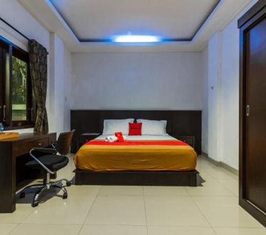 RedDoorz Premium @ Ampera Raya 2