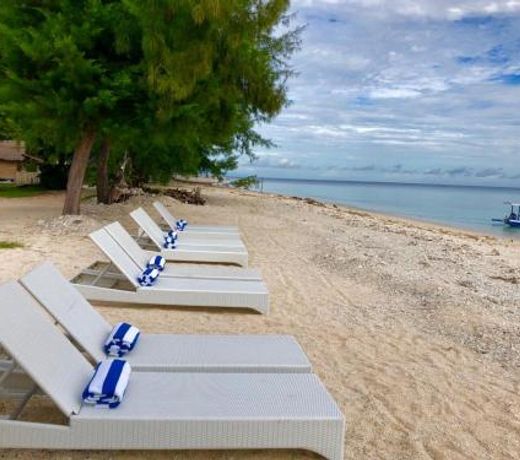 Villa Samalas Resort and Restaurant