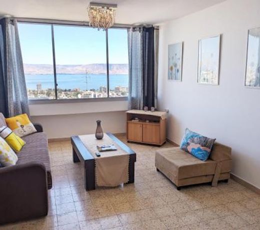 1Bdrm APT With Panoramic View of Sea and Mountains