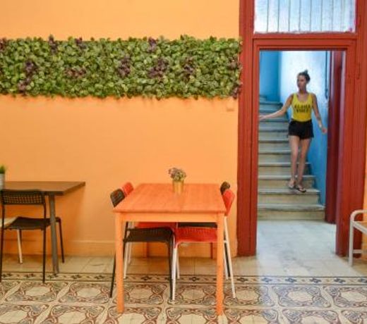 Caravan Hostel Tel Aviv By Roger Age 18-45