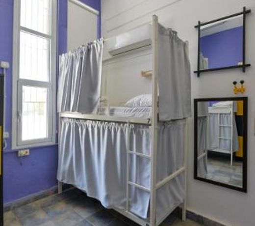 Caravan Hostel Tel Aviv By Roger Age 18-45