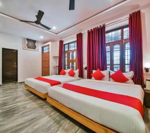 OYO 40796 Banjara Luxury Stay