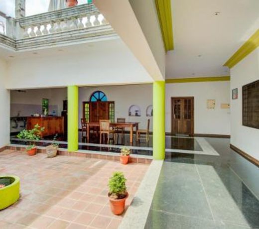 OYO Home 78061 Shasha Villa