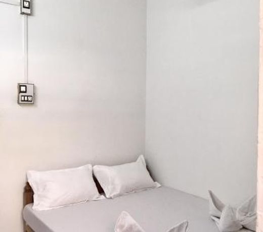 Bob Cafe and Guest House