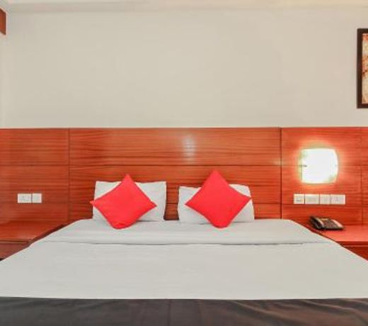 Capital O 35958 Hotel Lake View