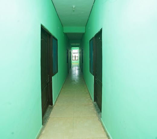 OYO Flagship 28639 Paras Guest House & Restaurant