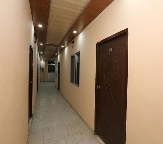 OYO 35782 Sunrise Inn Guest House