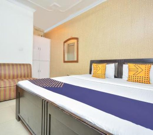 SPOT ON 36686 Hotel Om Shanti Palace