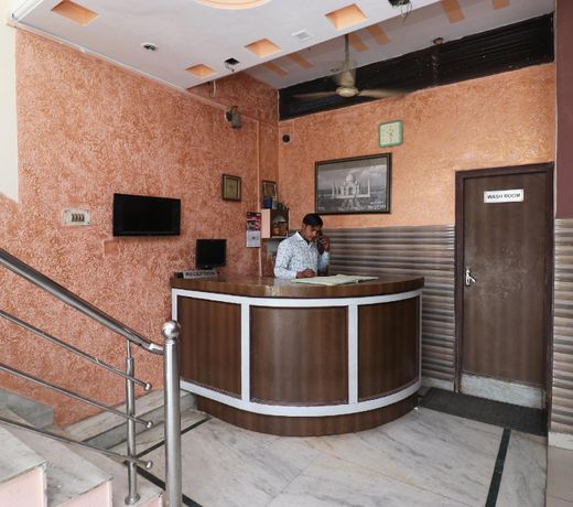 OYO 29742 Hotel Seva & Restaurant