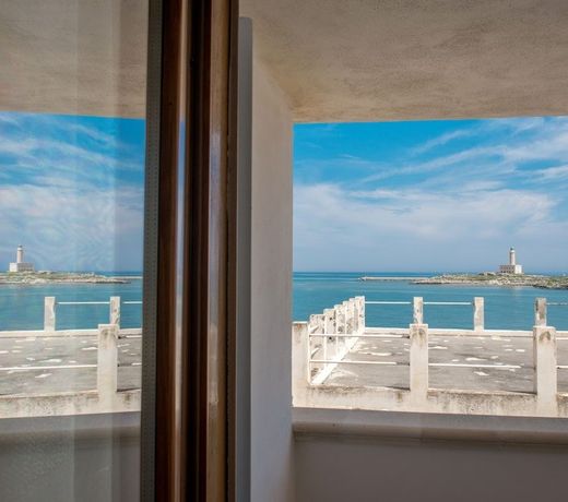 Al Faro Guest House