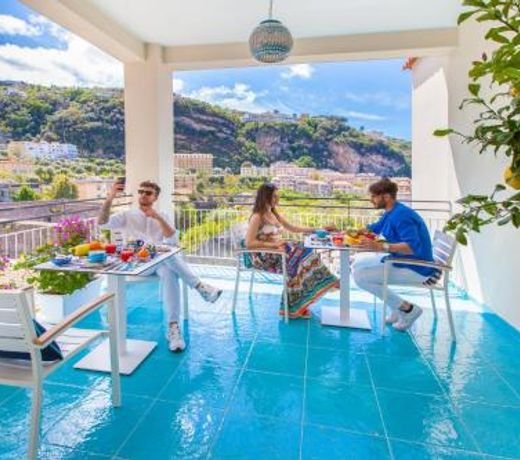 Sersale Suites