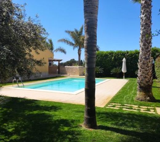 4 bedrooms villa at Scicli 300 m away from the beach with private pool enclosed garden and wifi