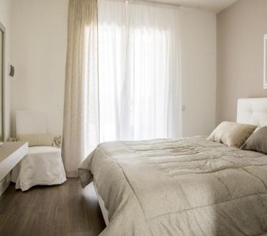 Home Suites Home