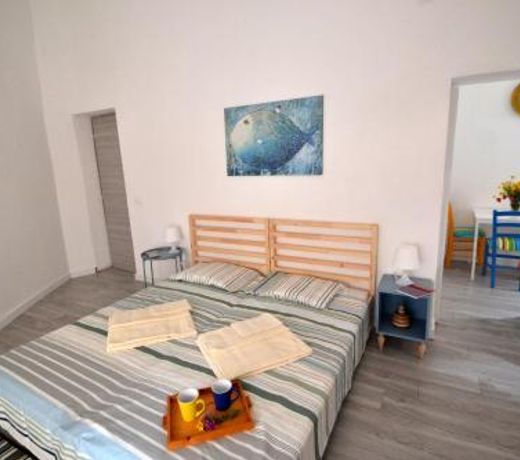 Casa degli Avi,da zio Nino nel Borgo Marinaro