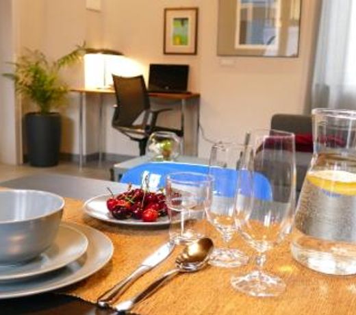 Casa25, Convenient location to Milan Center & Como Lake