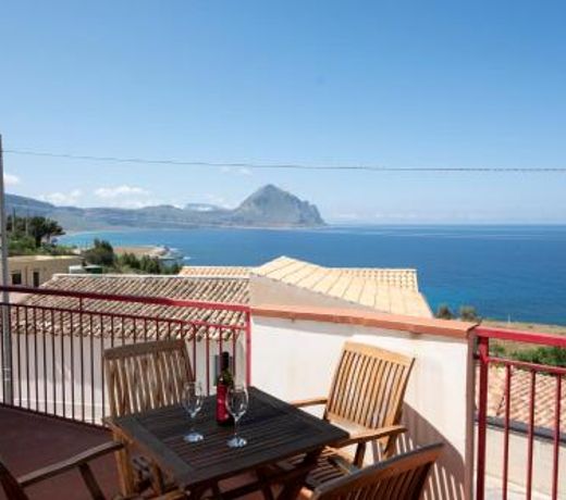 Villa Gina con vista mozzafiato sul golfo di Macari