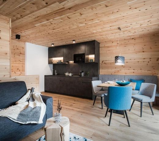 Les Dolomites Mountain Lodges