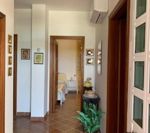 Villa Aurora
