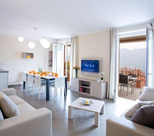 SALA COMACINA RESIDENCE NO 4