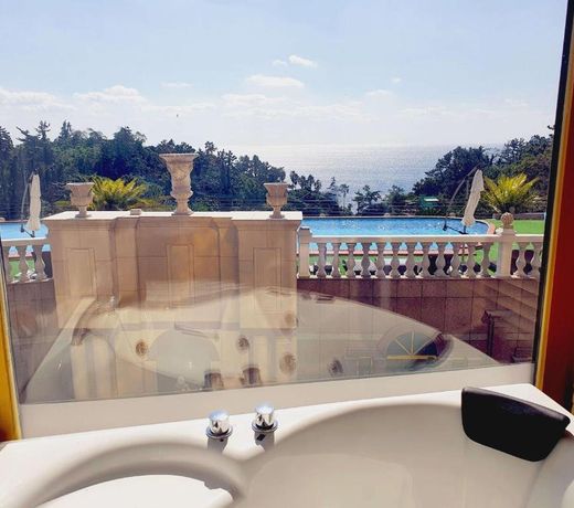 GoldOne Hotel & Suites
