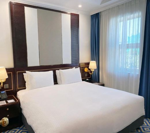 GoldOne Hotel & Suites