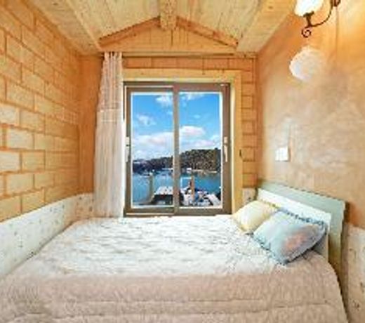 Tongyoung Blue House Spa Pension