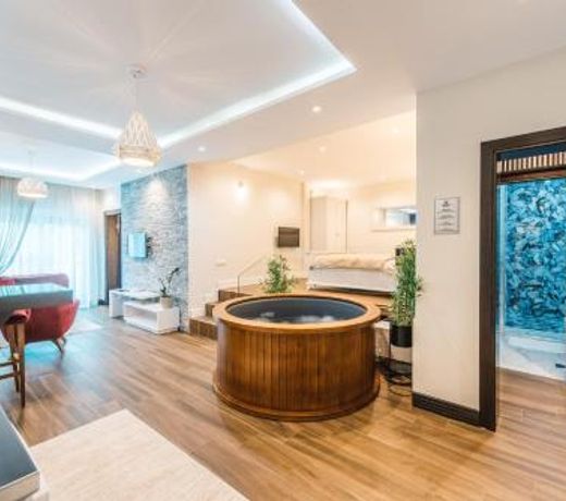 Padam Hotel & SPA