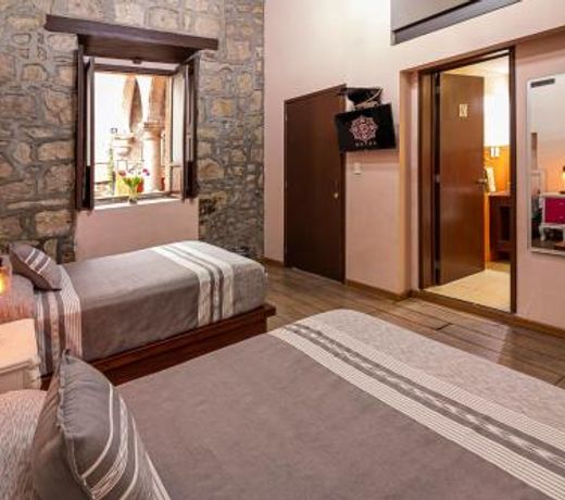 Hotel Cantera Rosa