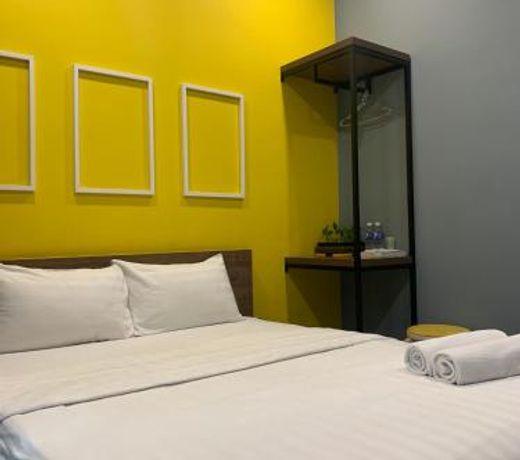 Frame Hotel
