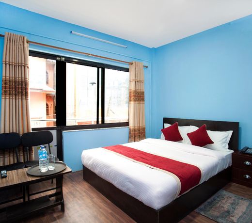 Hotel Crossroads