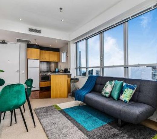 One Bedroom Apartment - Pool, Gym & Tennis Courts!