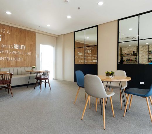RedDoorz Premium @ Vista Heights Legarda