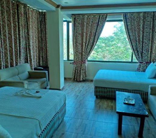 New Islamabad Hotel Sitara Market