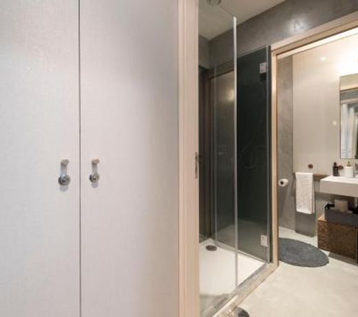 CN150 boutique studio, charming flat