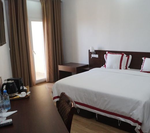 HOTEL COLONIA