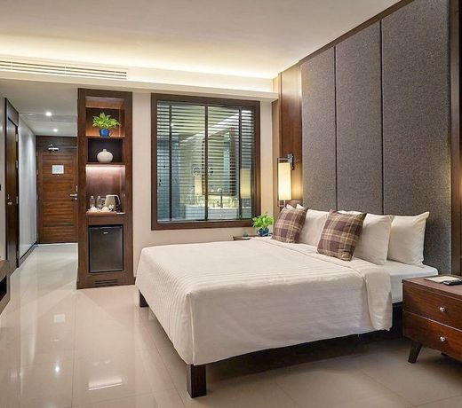 Khanom Beach Resort And Spa