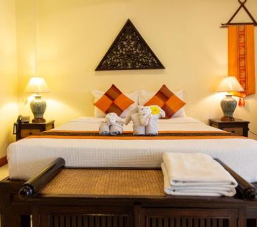 Chang Charlie Inn, Boutique