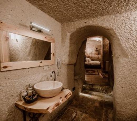 Young Cave Hotel