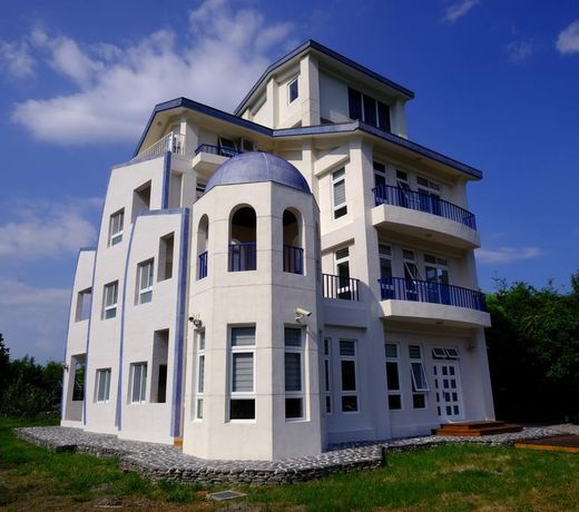 Meihua Lake Corner B&B
