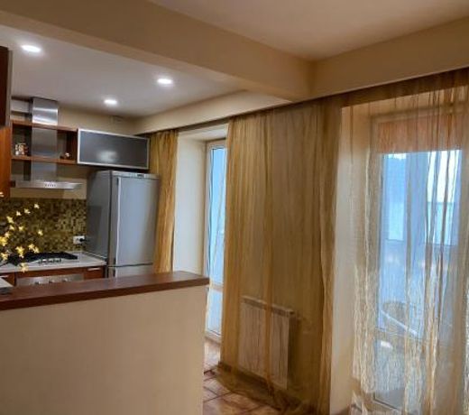 Modern Apartment with Panoramic View near Metro 23August