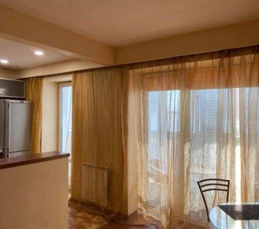 Modern Apartment with Panoramic View near Metro 23August