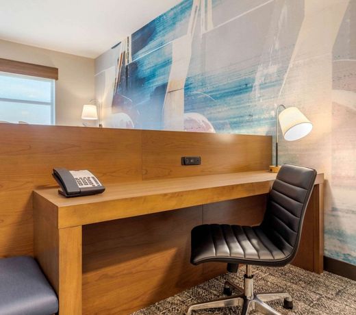 Cambria Hotel Bettendorf - Quad Cities