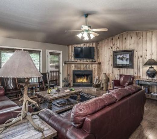 Bogie, 5 Bedrooms, Pool Table, Hot Tub, WiFi, Sleeps 12