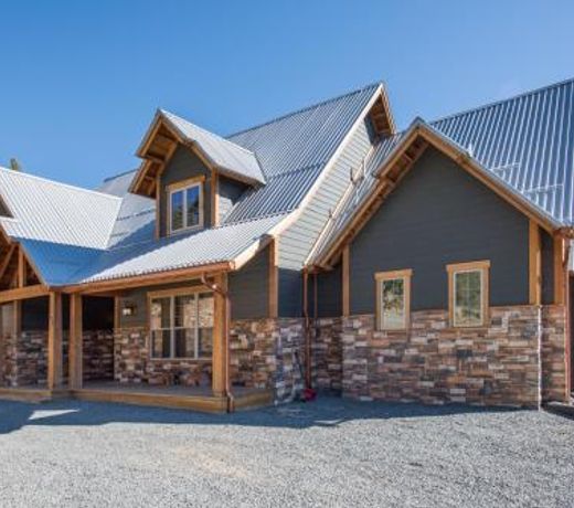 Abbey Lodge, 9 Bedrooms, Sleeps 23, Game Room, WiFi, Hot Tub