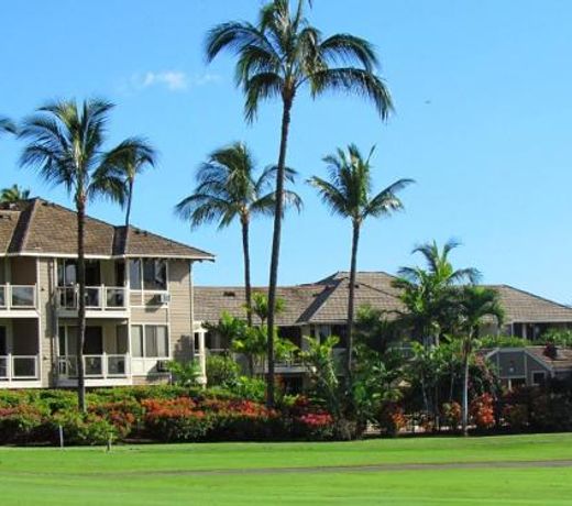 Grand Champions 49, 2 Bedrooms, Spacious Lanai, Remodeled, Pool, Sleeps 4