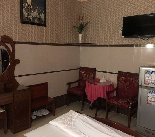 HoÃ ng QuÃ¢n Hotel