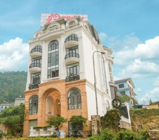 PARADISE HOTEL
