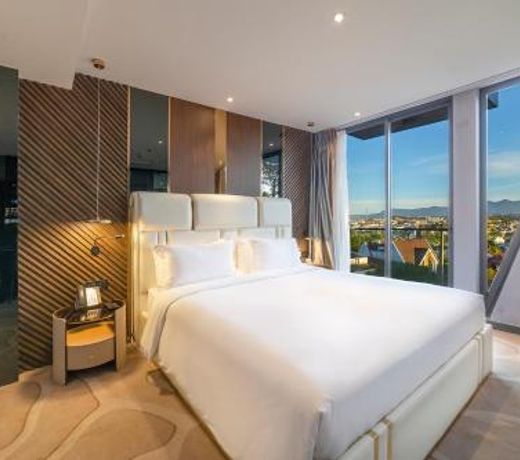 Newcentury Hotel